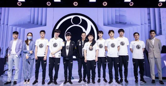 一方面是因 一方面是因